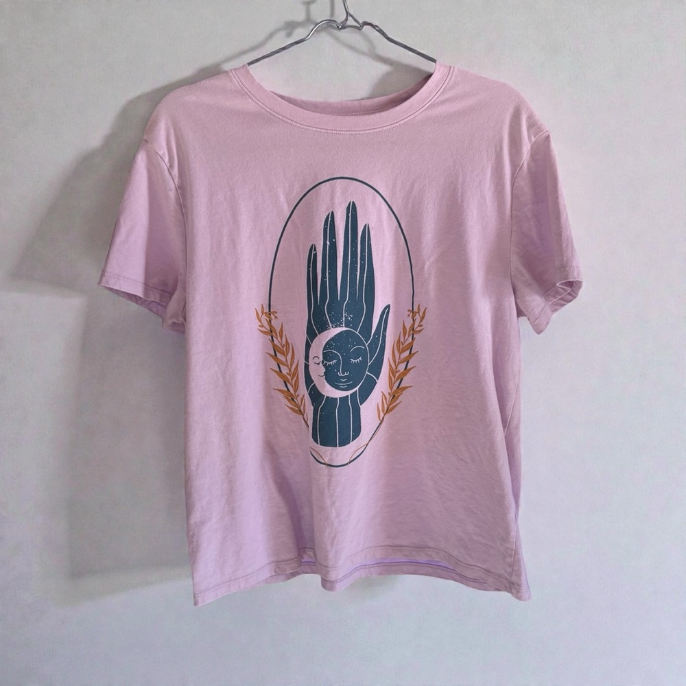 Sonoma Hamsa 🪬 Graphic Design Light Purple Size Medium Yoga Tee Short Sleeve
